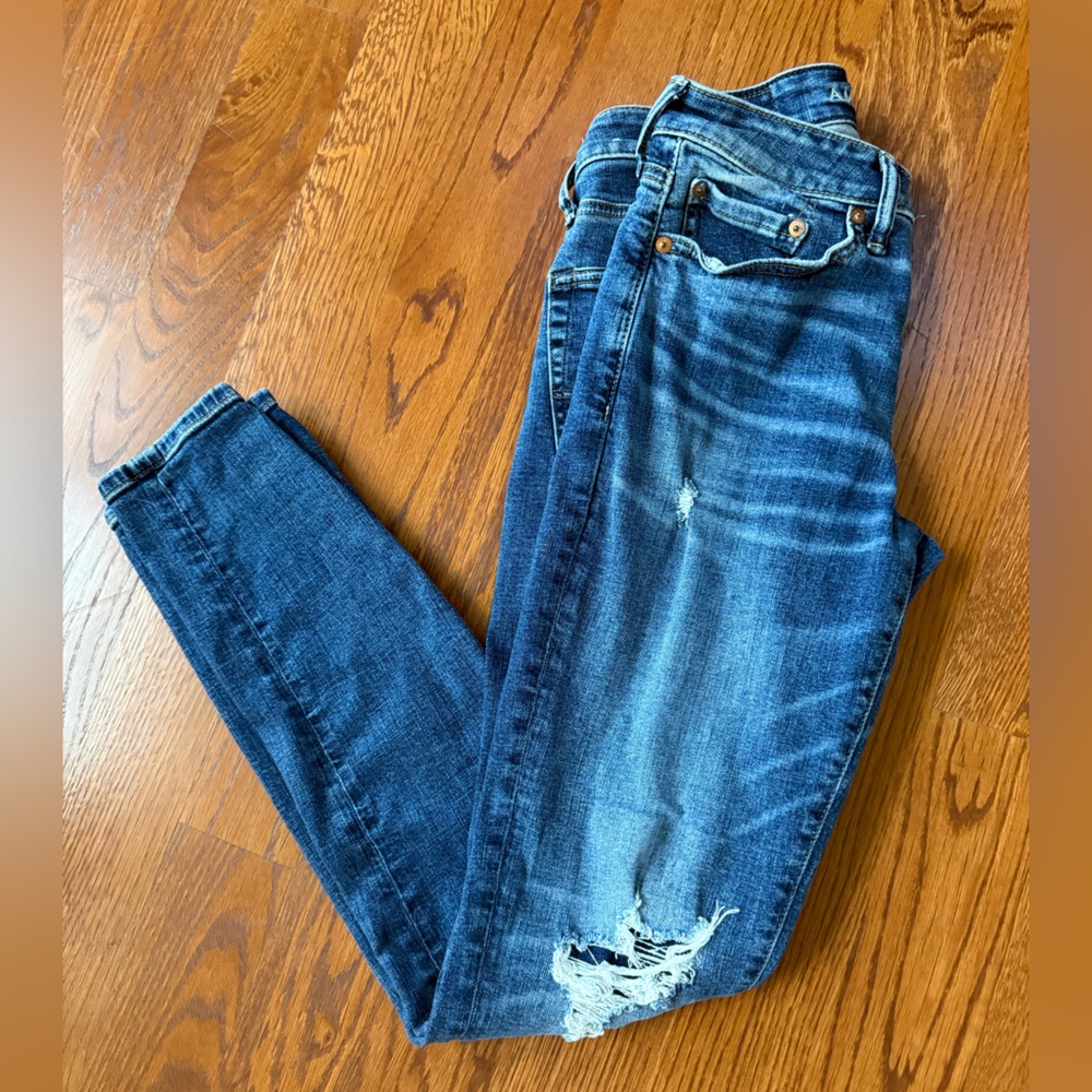 American Eagle Outfitters Distressed Blue Skinny Jeans